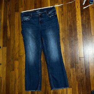 Maurice’s Edgely Distressed Bottom 18W Regular Slimboot Denim Jeans